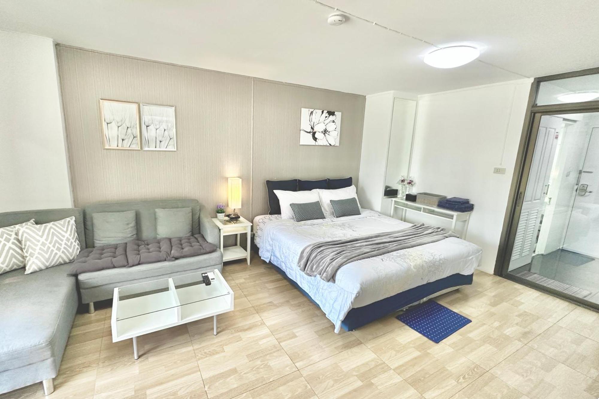 Cozy B At Nimman Studio Room In Condominium Chiang Mai Eksteriør billede